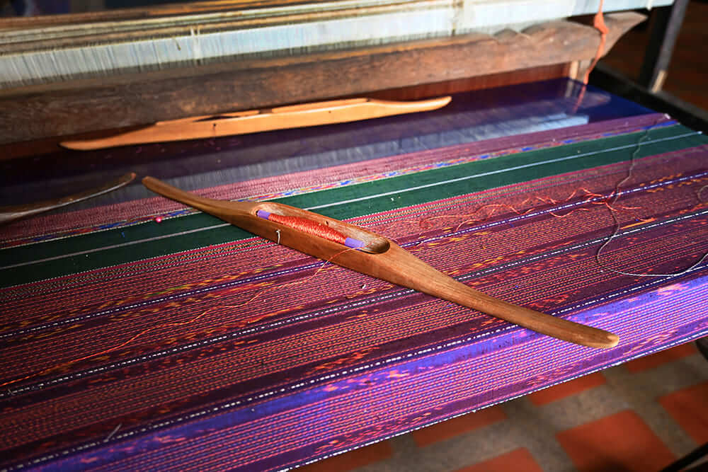 ตามรอยผ้าไหมเขมรถิ่นไทย